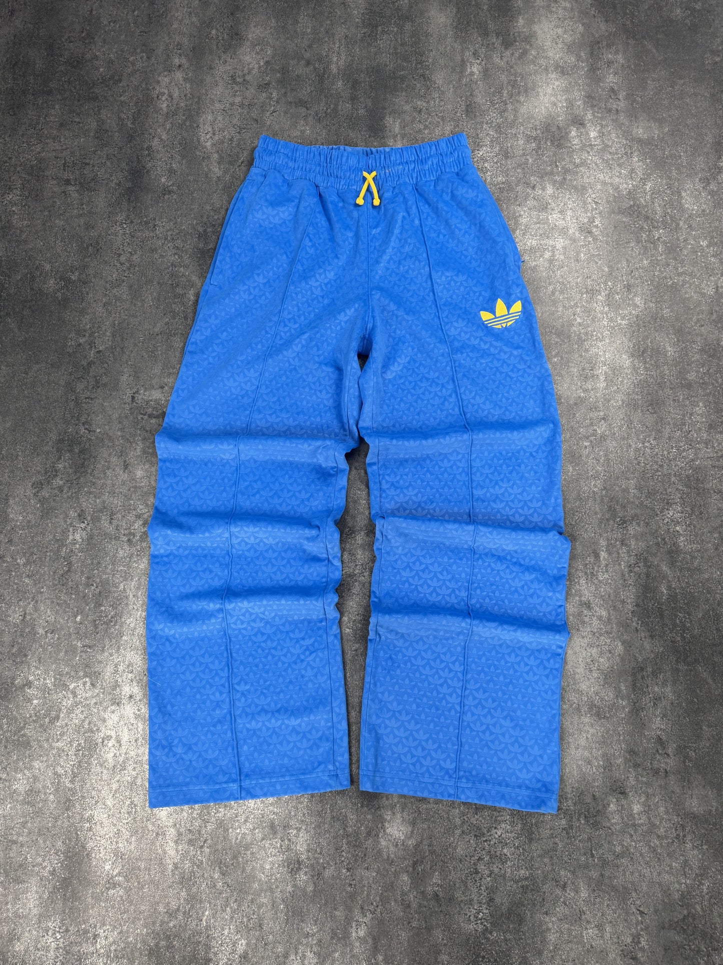 Adidas Firebird mit Adidas Logo in 38